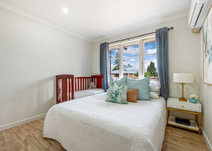  at 10 Beaubank Road, Kelston, Auckland