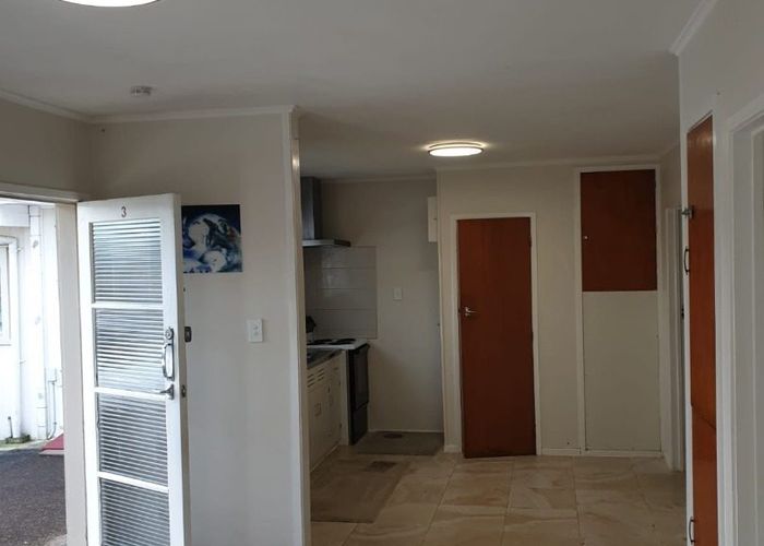  at 3/448 Richardson Road, Mount Roskill, Auckland