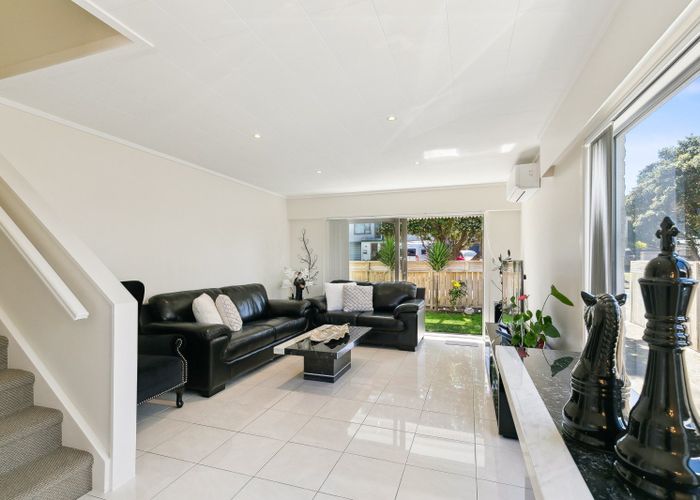  at 44 Akaroa Drive, Maupuia, Wellington, Wellington