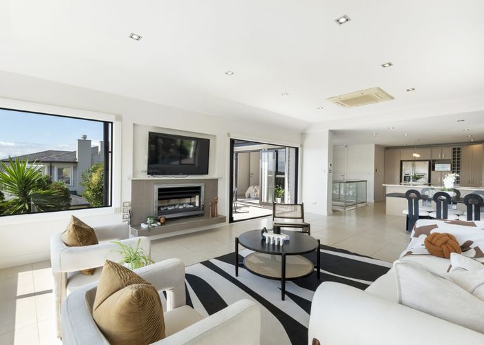  at 34 Browns Bay Road, Rothesay Bay, North Shore City, Auckland