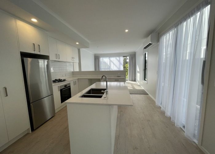  at 18 Koreke Close, Kenepuru, Porirua, Wellington