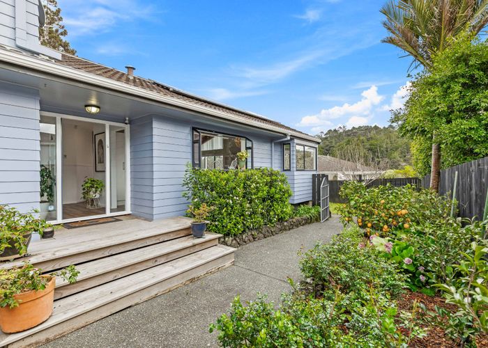  at 14 Redlands Grove, Swanson, Waitakere City, Auckland