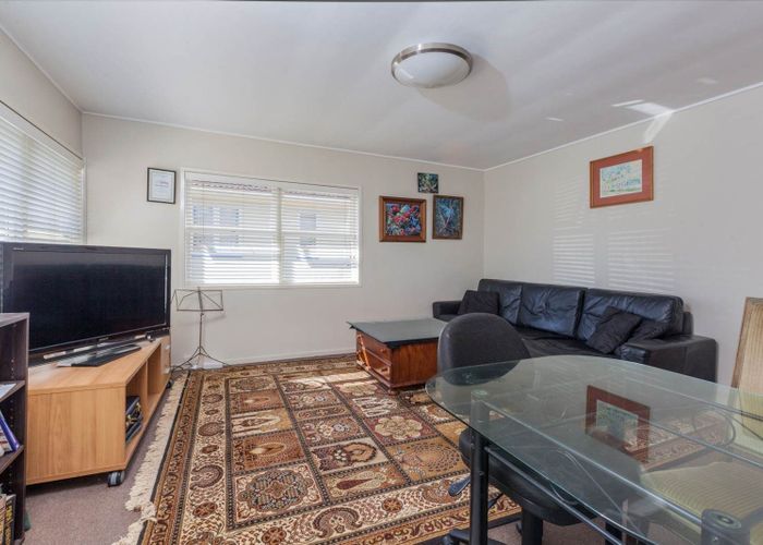  at 1/9 Duke Street, Three Kings, Auckland
