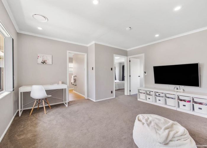  at 22 Kaurilands Road, Titirangi, Auckland