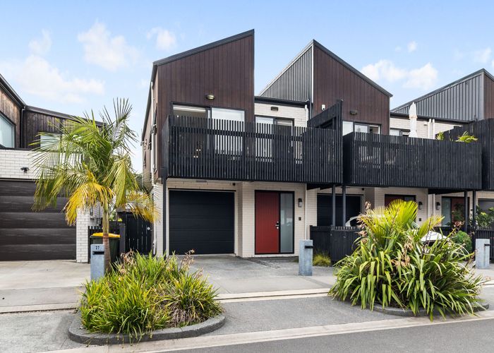  at 25 Desalt Drive, Hobsonville, Waitakere City, Auckland
