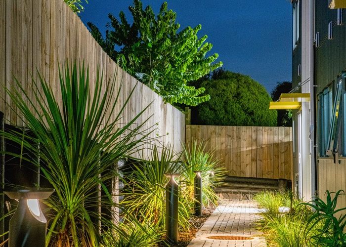  at 4/43B Waimumu Road, Massey, Auckland