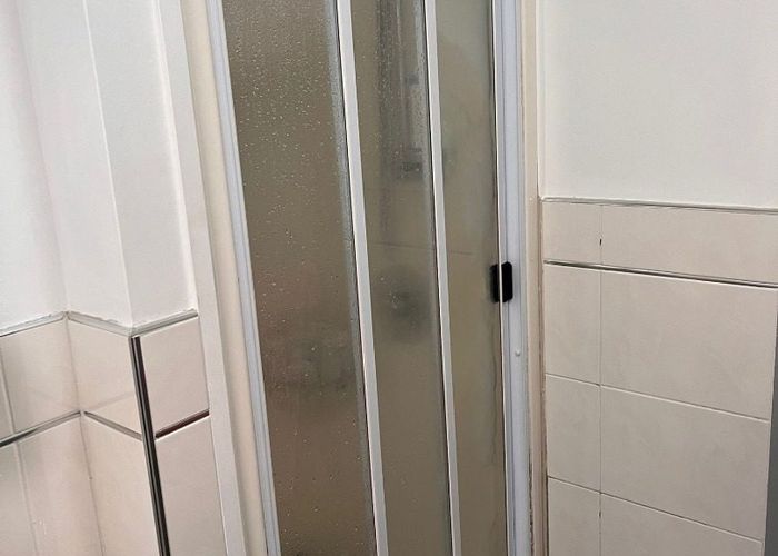  at 7 Seaview Rd, Glenfield, North Shore City, Auckland