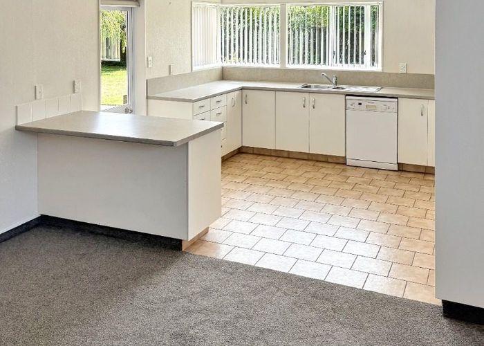  at 4 Knightsbridge Place, Taradale, Napier, Hawke's Bay