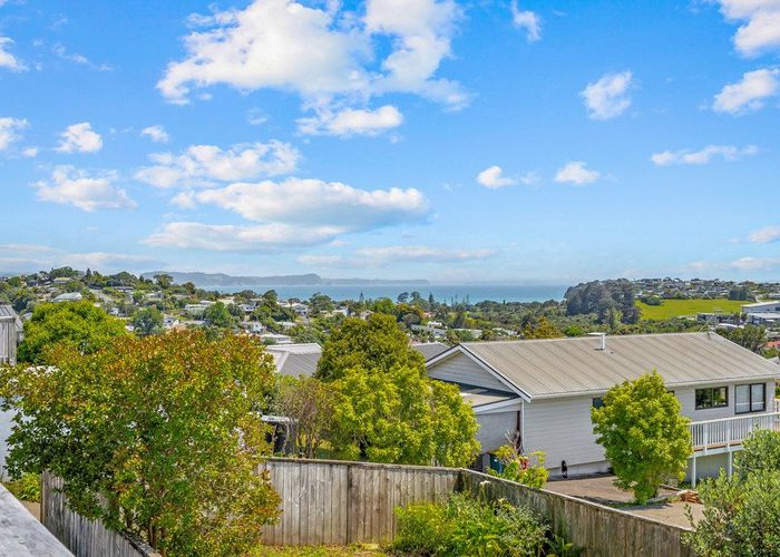  at 19 Rishworth Avenue, Stanmore Bay, Rodney, Auckland