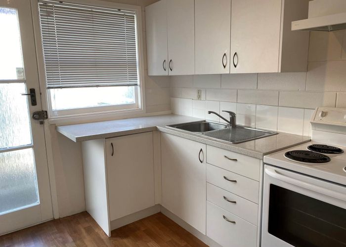  at 4/9 Armadale Road, Remuera, Auckland