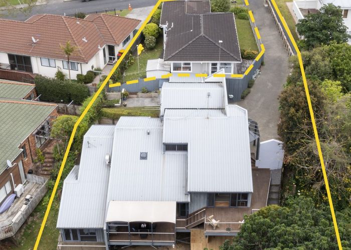  at 2/8 Waterloo Street, Howick, Auckland
