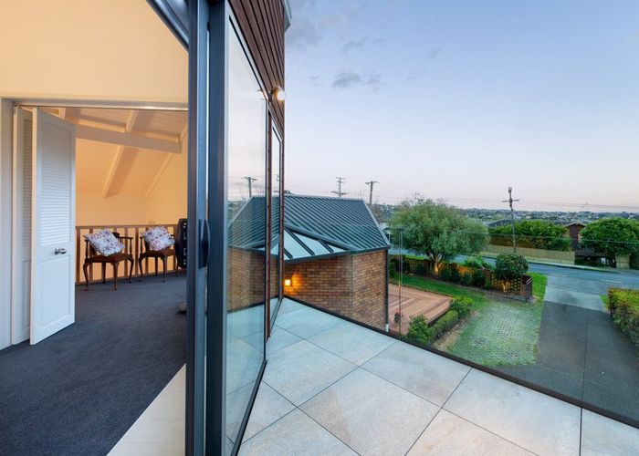 at 10 Kowhai Road, Campbells Bay, Auckland
