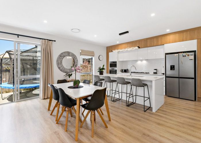  at 10 Roa Avenue, Hobsonville, Waitakere City, Auckland