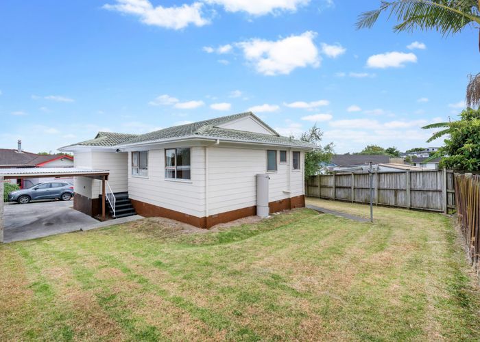  at 1/11 Charntay Avenue, Clover Park, Auckland