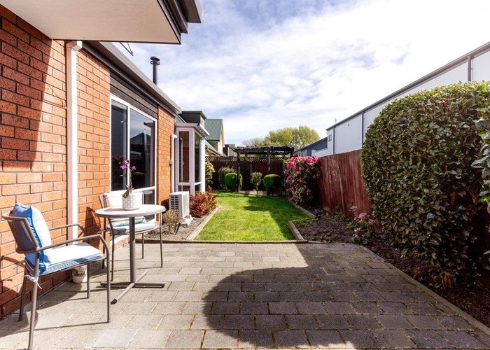  at 1/37 Avonhead Road, Avonhead, Christchurch