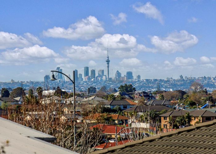  at A/16 Wychwood Avenue, Henderson, Auckland