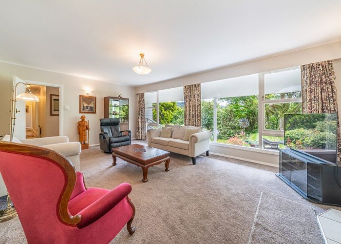  at 39 Blue Mountains Road, Silverstream, Upper Hutt, Wellington