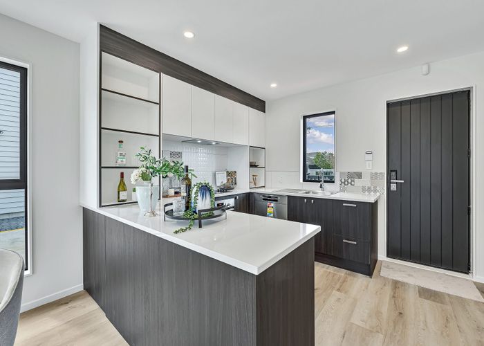  at 6,7&10/47 Beach Road, Te Atatu Peninsula, Waitakere City, Auckland