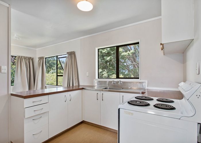  at 33 Seaward Place, Wattle Downs, Auckland