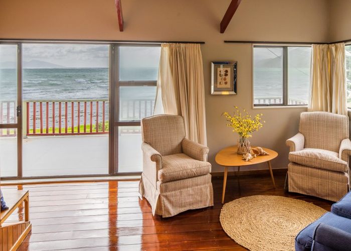  at 32 Ocean Parade, Pukerua Bay, Porirua