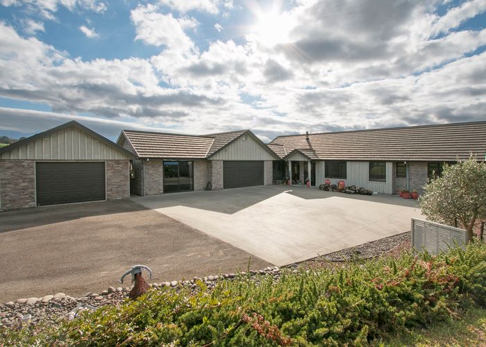  at 426 Esdaile Road, Tauranga