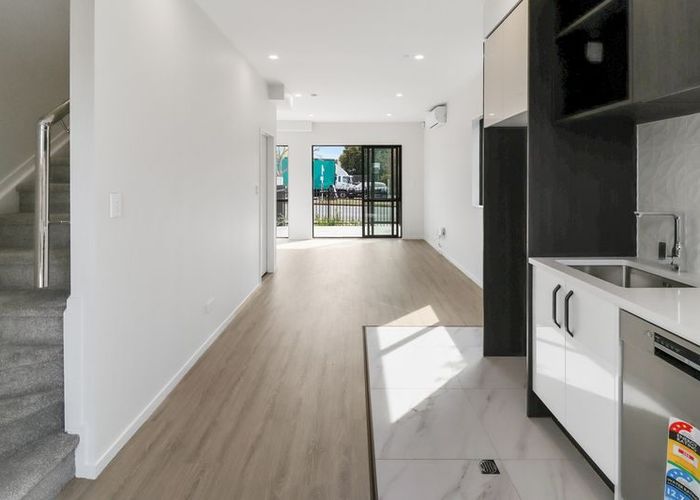  at 4/86-90 Elliot Street, Pahurehure, Papakura, Auckland