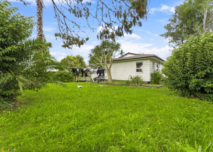  at 82 & 84 Moire Road, Massey, Waitakere City, Auckland