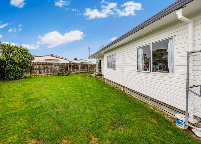  at 1/5 Solveig Place, Randwick Park, Manukau City, Auckland