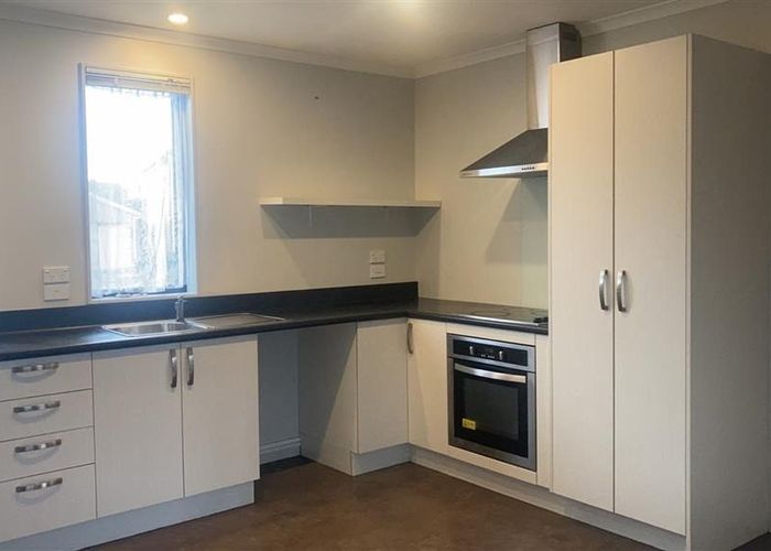  at 72 Kaimoana Street, Weymouth, Manukau City, Auckland