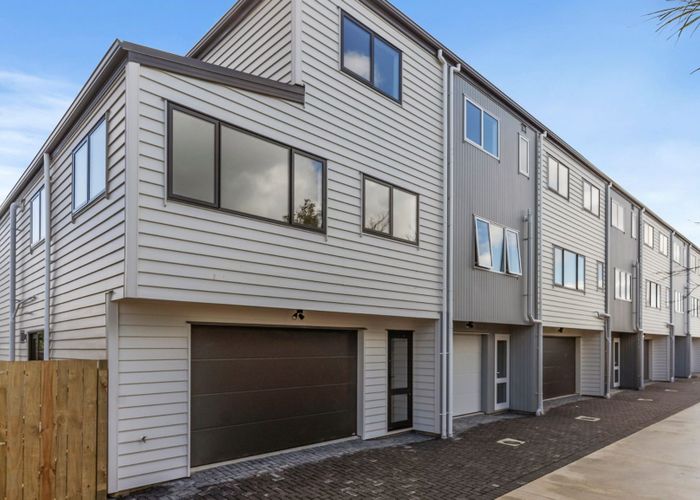  at 8/273 Mount Albert Road, Wesley, Auckland