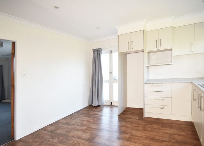  at 52 Beaubank Road, Kelston, Waitakere City, Auckland