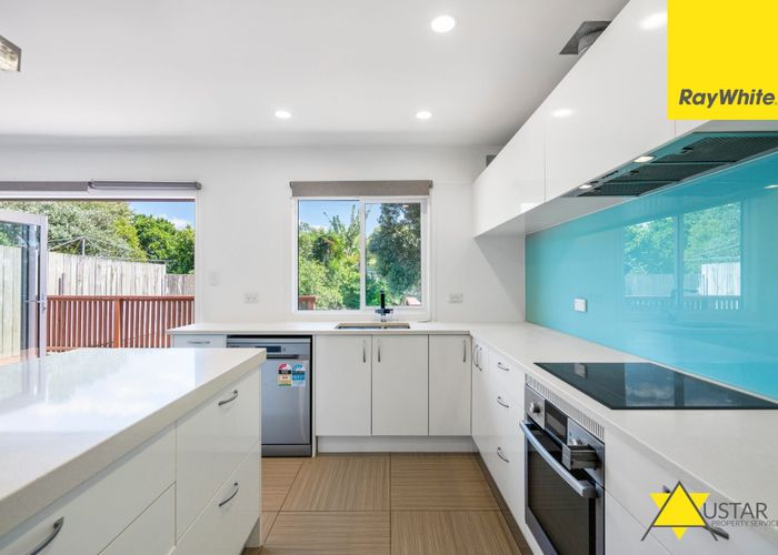  at 5 Nandana Drive, Glen Eden, Auckland
