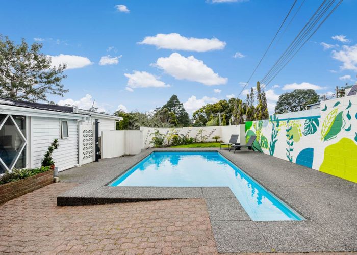  at 3/19 Cresta Avenue, Beach Haven, North Shore City, Auckland