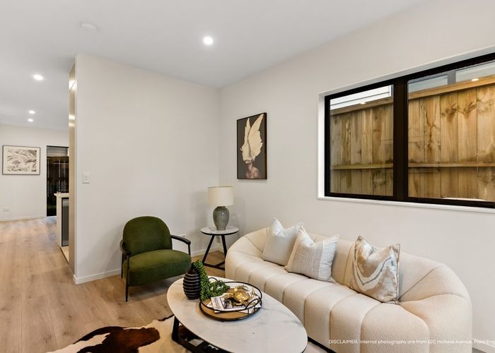  at 12A Holland Avenue, Point England, Auckland City, Auckland