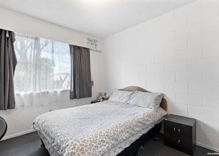  at 4/13 Hill Road, Hillpark, Auckland