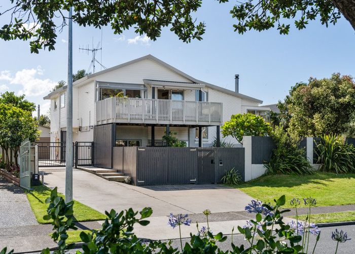  at 4 Hartford Avenue, Papamoa Beach, Tauranga, Bay Of Plenty