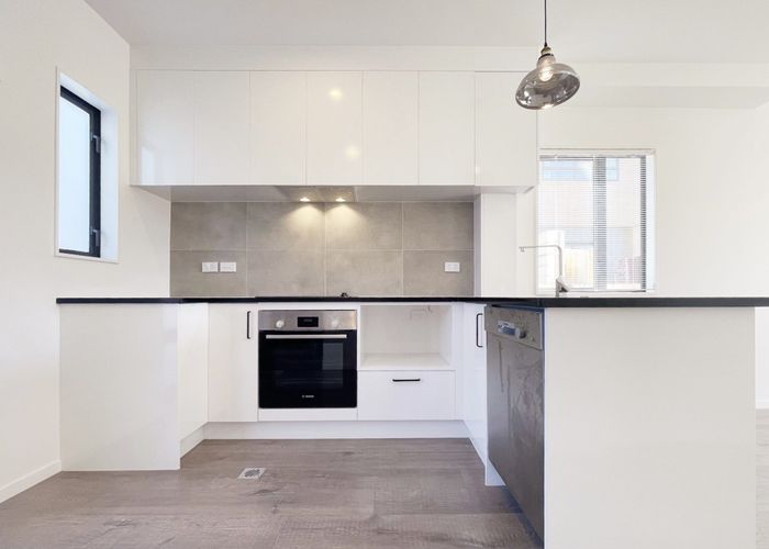  at 8/8 Arney Road, Ranui, Auckland