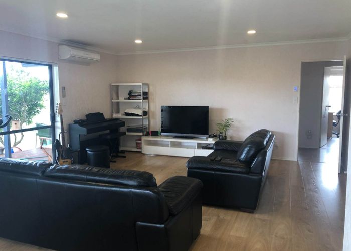  at 16 Brompton Place, Burswood, Manukau City, Auckland