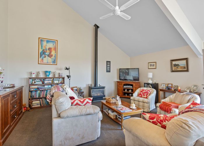  at 2/19 Lookaway Place, Huntsbury, Christchurch City, Canterbury