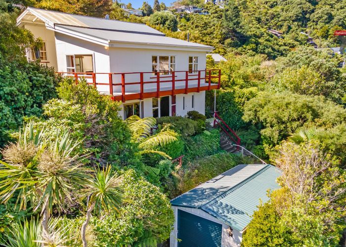  at 32 Waitohu Road, York Bay, Lower Hutt