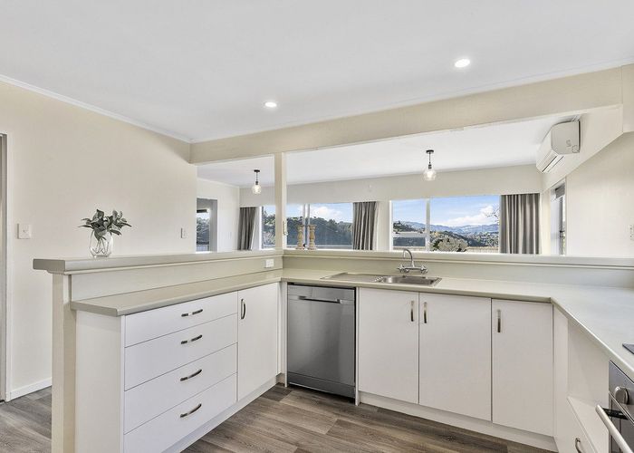  at 9 Keel Place, Whitby, Porirua, Wellington