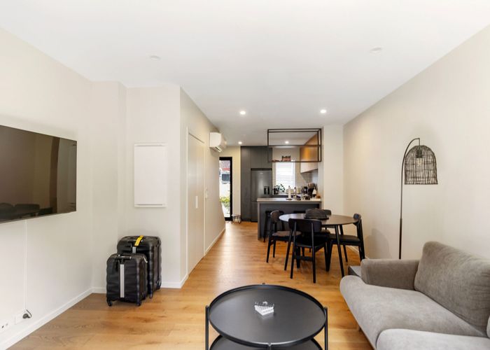  at 6/7 Boyd Avenue, Mangere Bridge, Manukau City, Auckland