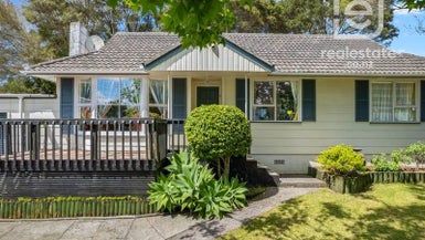  at 9 Blythe Place, Glendene, Auckland