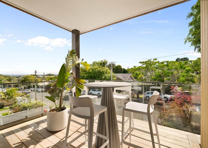  at 1/30 Grange Road, Mount Eden, Auckland City, Auckland