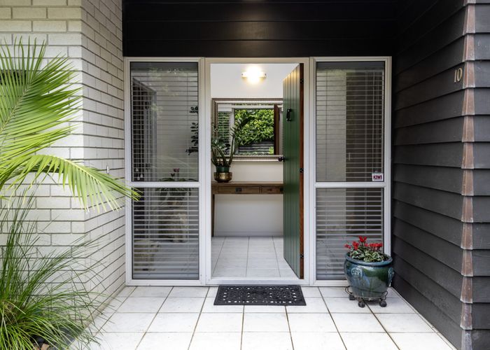  at 10 Paparoa Road, Cockle Bay, Auckland