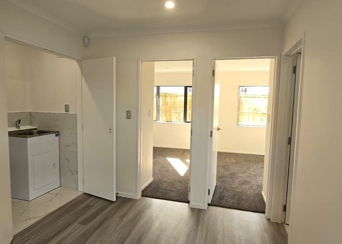  at 3/5 Viola Avenue, Mangere East, Manukau City, Auckland