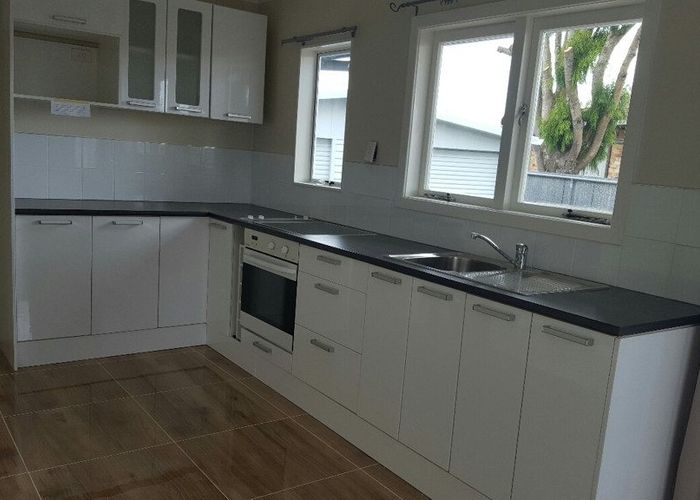  at 9 Norval Street, Henderson, Waitakere City, Auckland