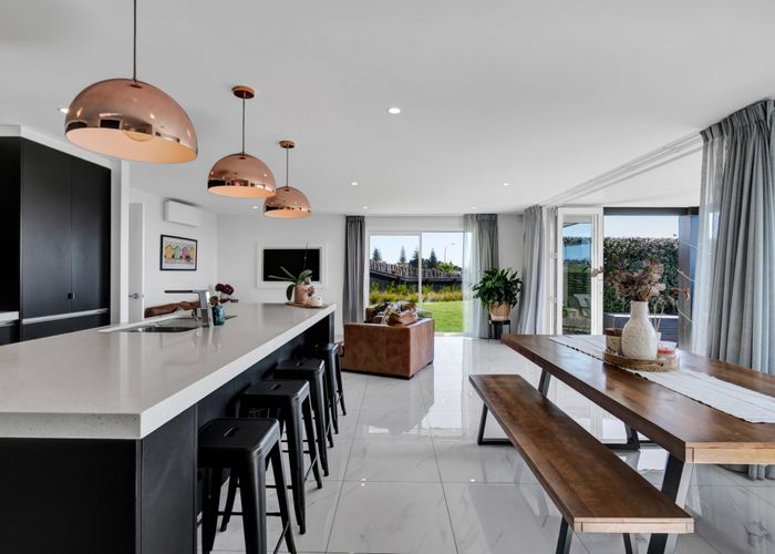  at 4 Vardon Way, Waiwhakaiho, New Plymouth, Taranaki
