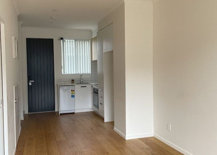  at 19 Mahalo Avenue, Manukau, Manukau City, Auckland