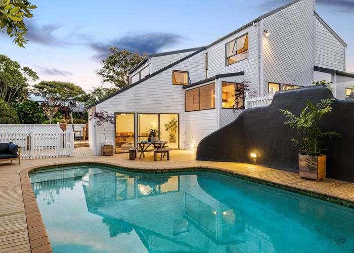  at 17 Harper Street, Chatswood, Auckland